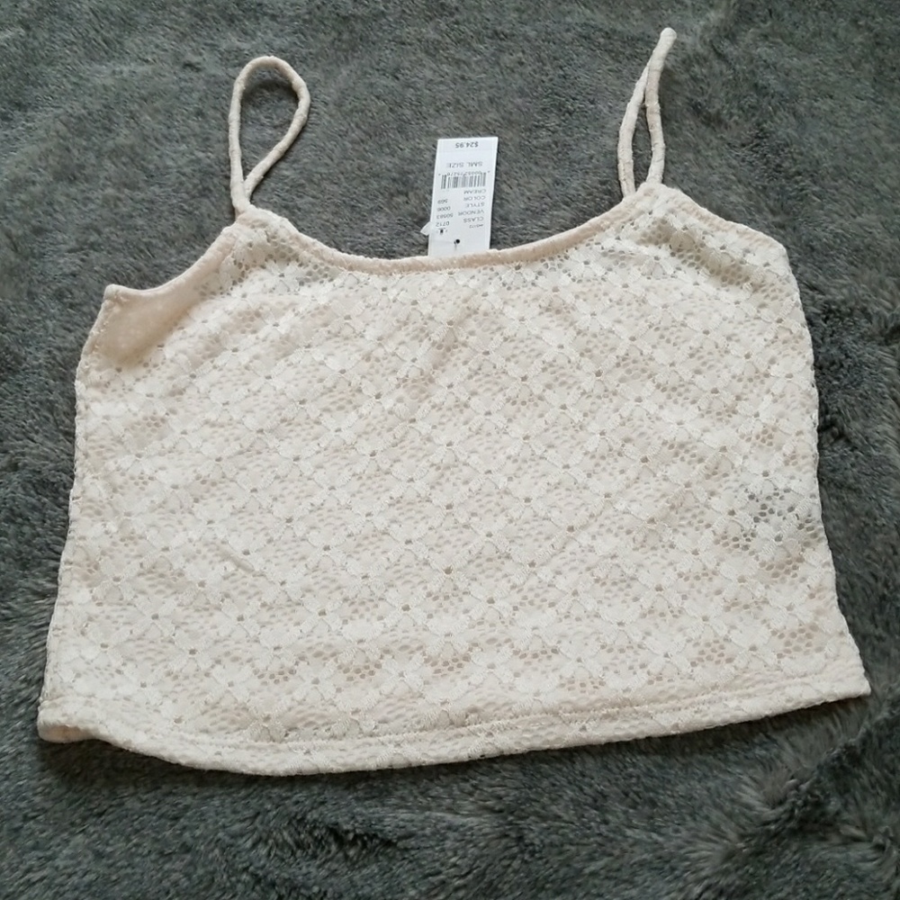 🌻Lowest🌻 NWT small Crop top